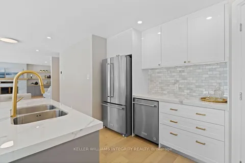 3440 Woodroffe Avenue, ON K2J 3Z8