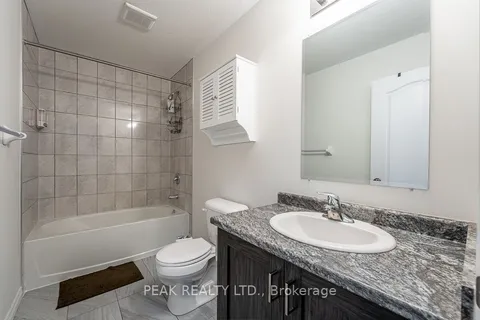 1560 Applerock Avenue, ON N6G 0X5
