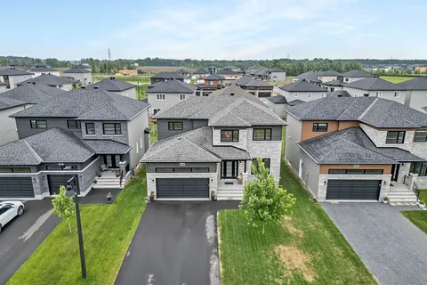 332 Moonlight Drive, ON K4R 0L1