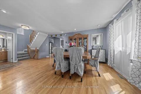 300 Sylvie Terrace, ON K1E 3M2