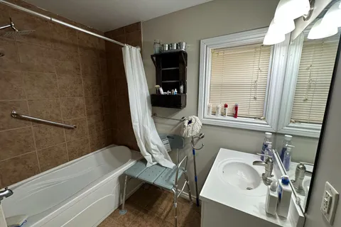 19 Pelham Street, ON K8V 5A8