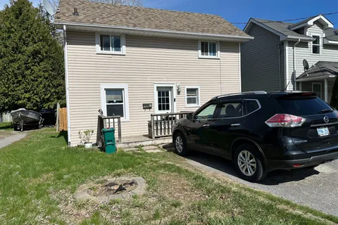 19 Pelham Street, ON K8V 5A8