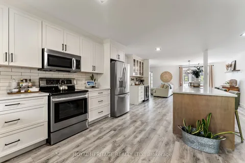 16 Nesbitt Drive, ON K0K 1H0
