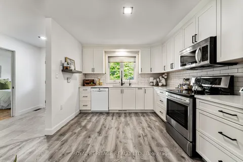 16 Nesbitt Drive, ON K0K 1H0