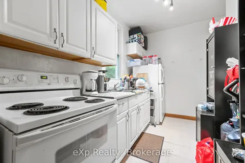 138 Chatham Street, ON N3S 4G4
