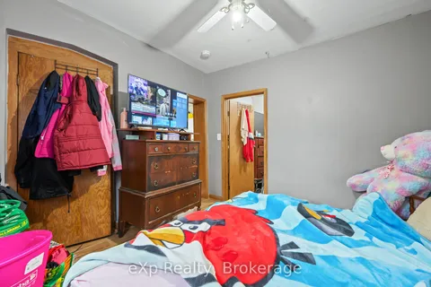 138 Chatham Street, ON N3S 4G4