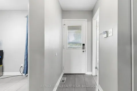 1401 Coulter Place, ON K1E 3H9
