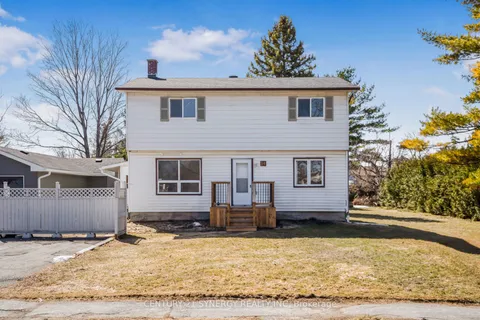 14 Johnwoods Street, ON K2S 1B9
