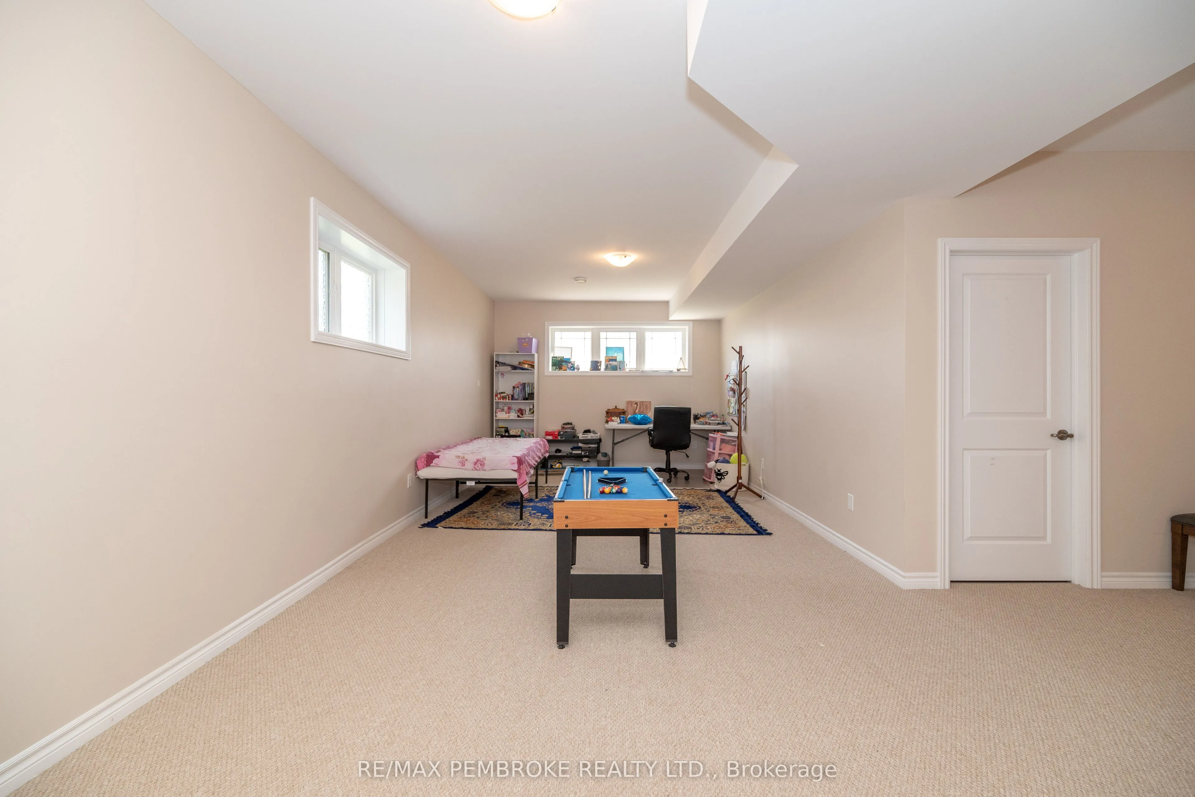547 Gardner Crescent, ON K8H 0C4