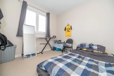 547 Gardner Crescent, ON K8H 0C4