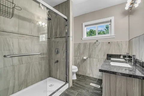 427 Indian Road, ON N9C 2M3