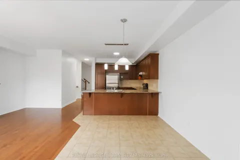 349 SWEETFLAG Street, ON K2J 5A3