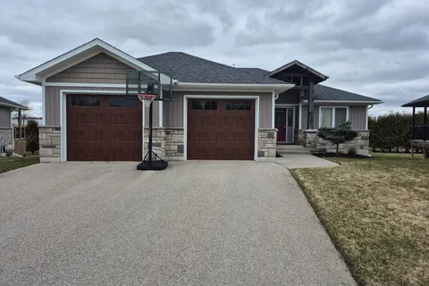 109 Tuffy Macdougall Court, Minto, ON N0G 1Z0