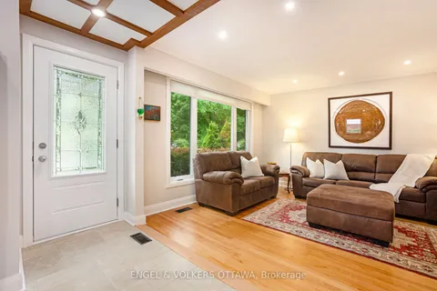 607 Shelley Avenue, Alta Vista and Area, ON K1G 0N5