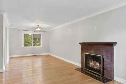 1487 Caverley Street, Alta Vista and Area, ON K1G 0X9