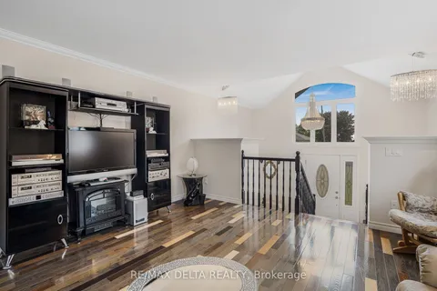 5 Lamoureux Street, ON K0C 2B0