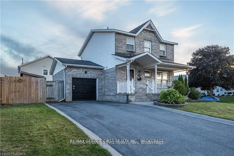 363 Waterloo Drive, ON K7M 8L2