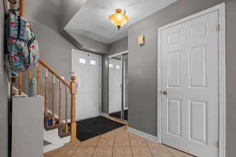 363 Waterloo Drive, ON K7M 8L2