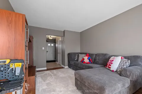 363 Waterloo Drive, ON K7M 8L2