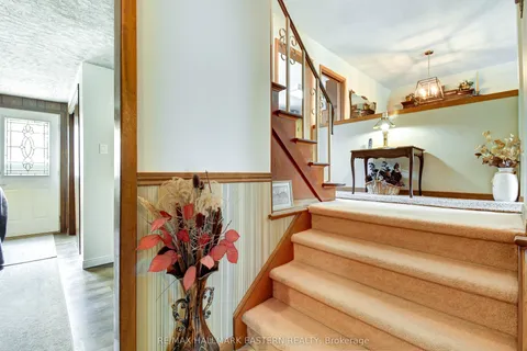 509 Montcalm Drive, ON K9H 6S9