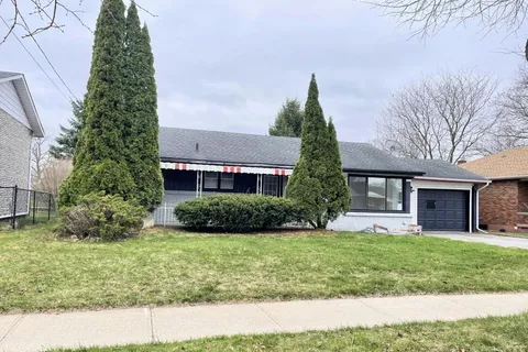 5866 Valley Way, ON L2E 1Y1