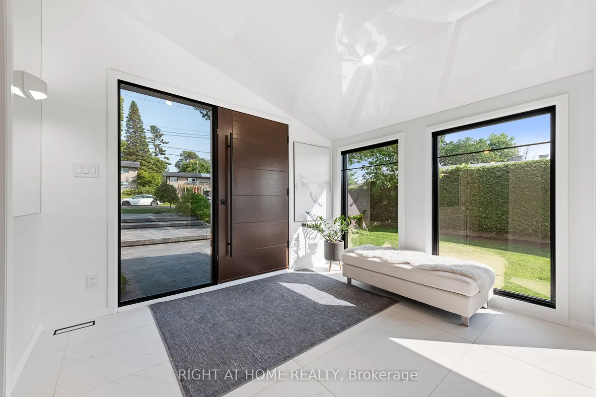 2120 Du Chateau Avenue, ON K4K 1J3