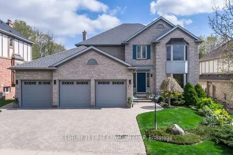 31 Glenridge Crescent, ON N6G 4W5