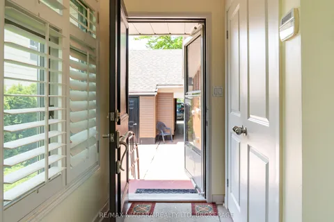 111 Riverdale Avenue, ON L2R 3S4