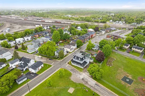 151 Chambers Street, ON K7A 2Z5