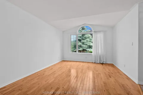 826 Marsh Crescent, ON K7P 2R2