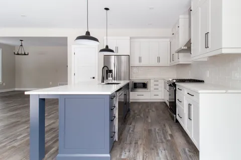 27 Lakeforest Drive, ON N0H 2L0