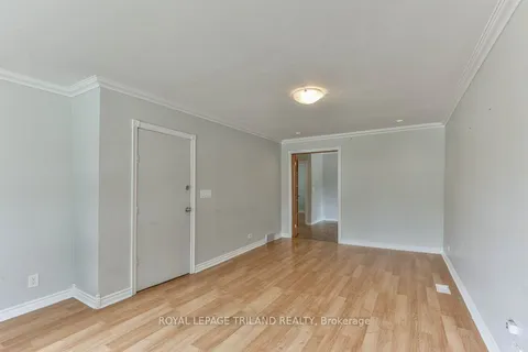 10 LINWOOD Street, ON N5Y 1W2