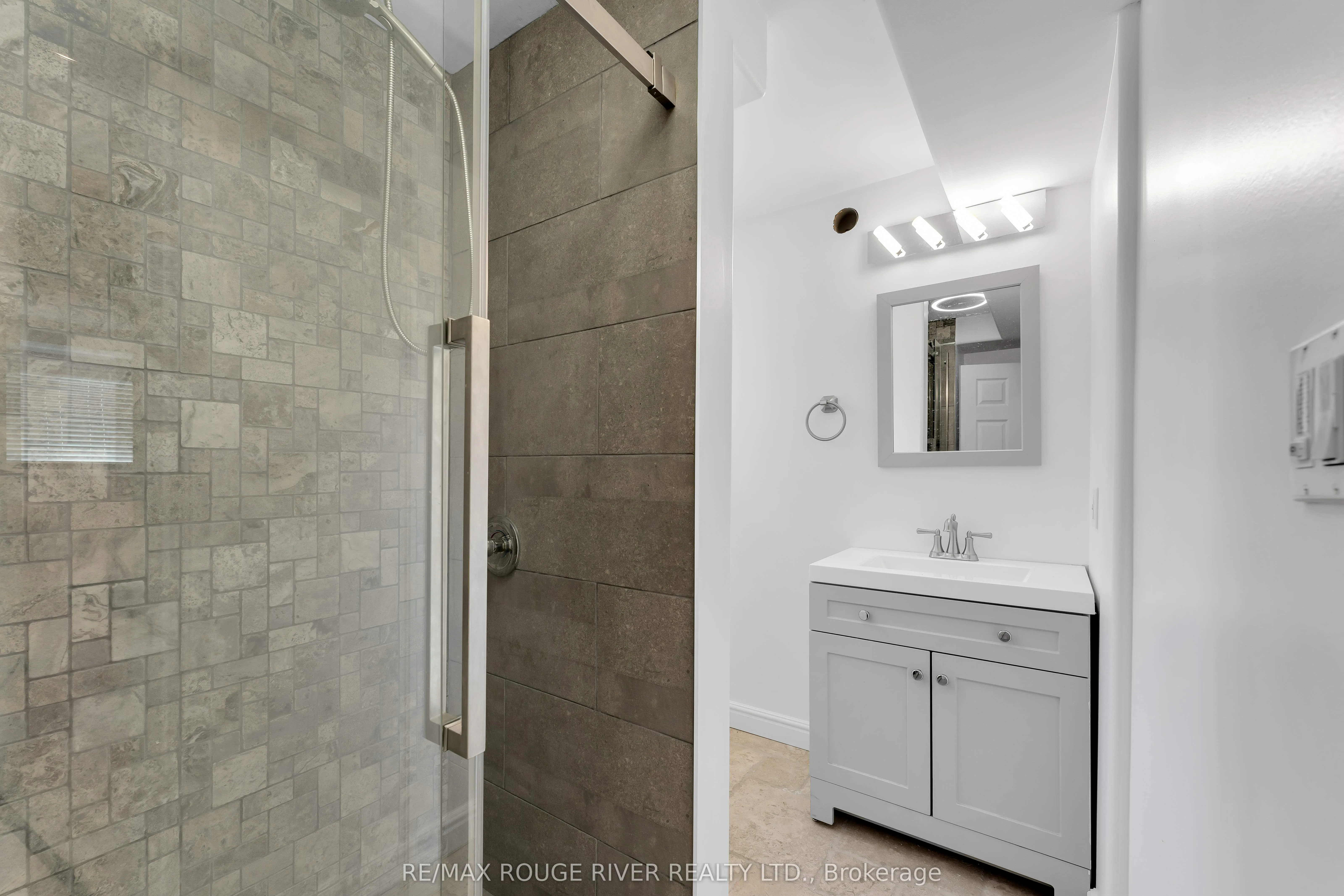 1261 Prince Charles Drive, ON K7M 5J9