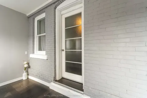 36 Queen Street, ON L2V 3N1