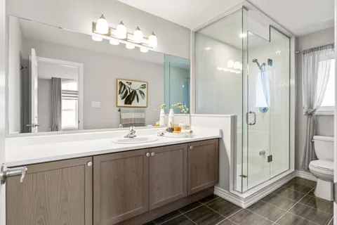 137 Highlands Boulevard, ON L0A 1G0