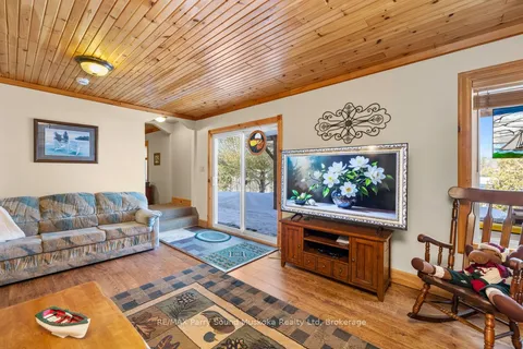 17 Martha Drive, ON P0G 1C0
