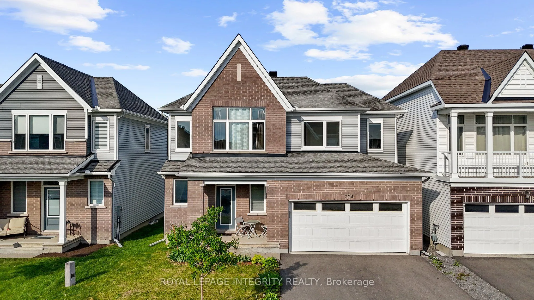 724 Vennecy Terrace, ON K1W 0N3