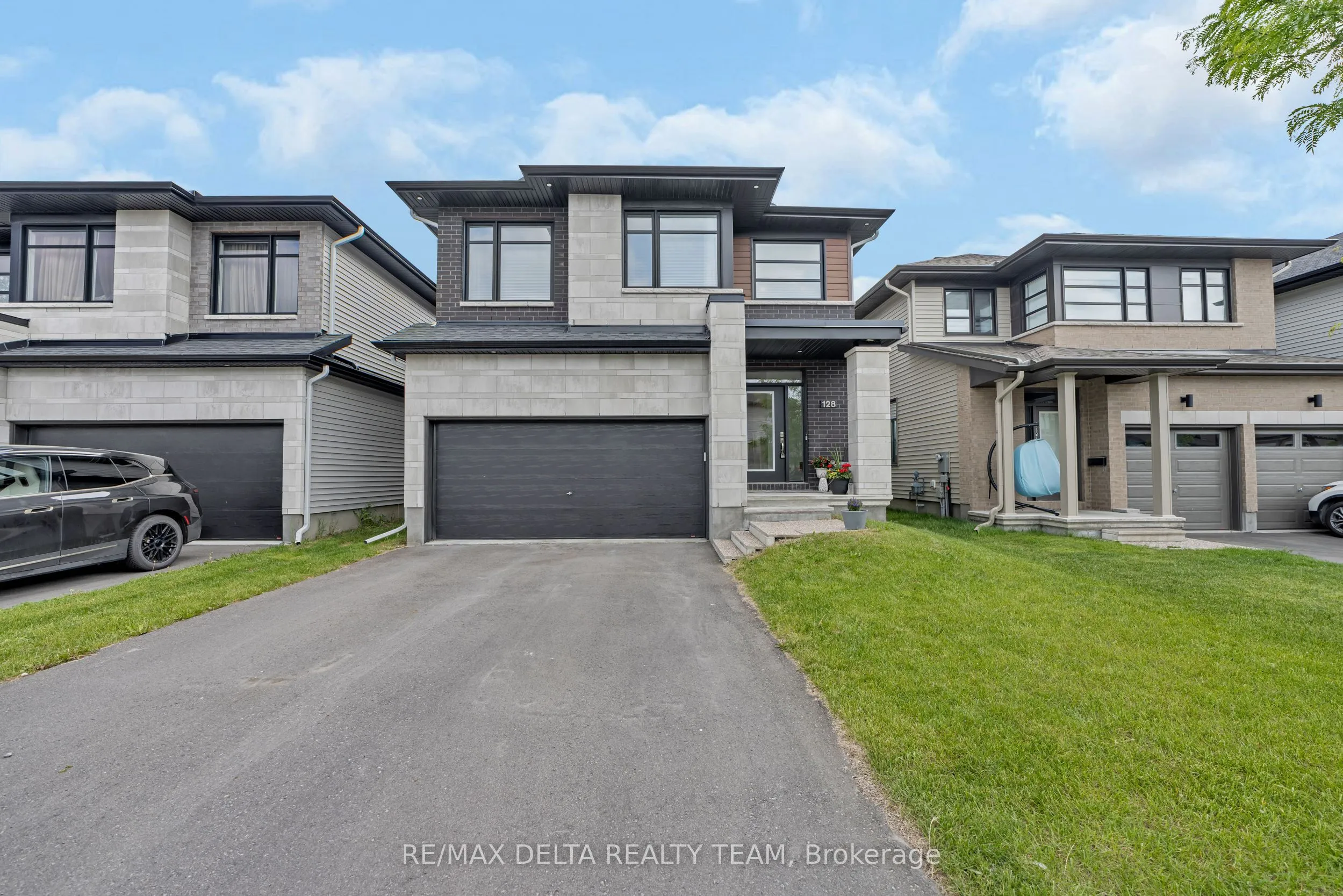 128 Crevasse Road, ON K1W 0P9