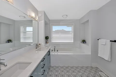 128 Crevasse Road, ON K1W 0P9