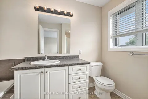 352 Selene Way, ON K4A 0G6