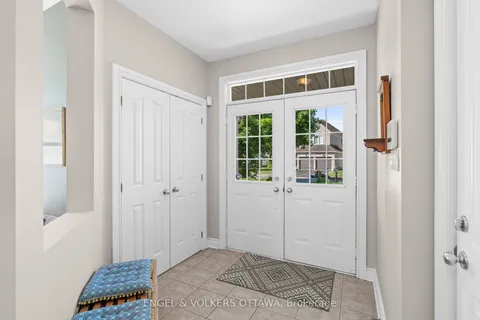 7 Knotwood Court, ON K2J 5E5