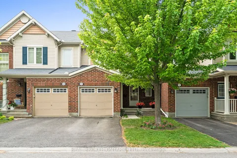 427 Vendevale Avenue, ON K2S 0M6