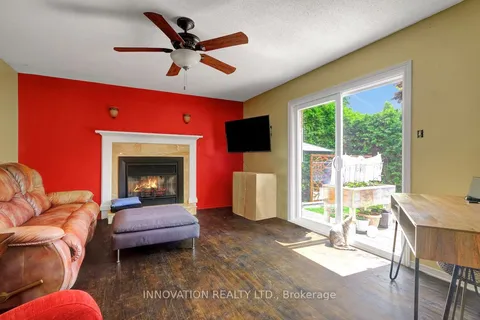 25 SPINDLE Way, ON K2S 1J3