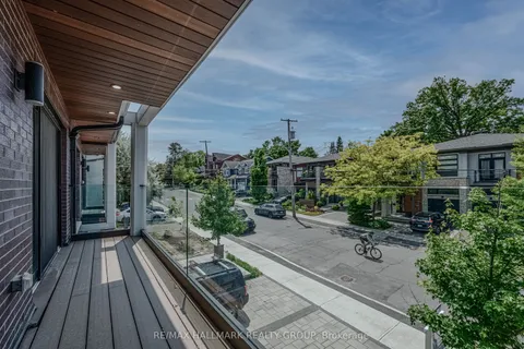 185A 185B CARLETON Avenue, ON K1Y 0J5