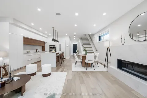 185A 185B CARLETON Avenue, ON K1Y 0J5