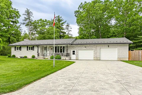 10211 Lakeview Avenue, ON N0M 1T0