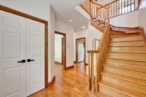 3 Kimini Drive, ON K2S 1S6