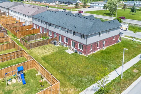 636 Julia Drive, ON L3C 0G9