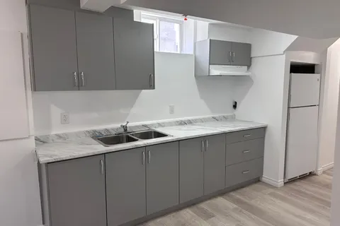 520 Grey Street, ON N3S 1K0