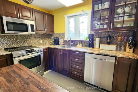 1893 Musky Bay Road, ON P0M 2W0